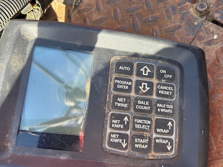 2015-new-holland-roll-belt-560-image-66