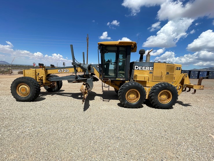 deere-672d-image-2