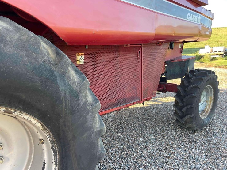 1997-case-ih-2166-image-32
