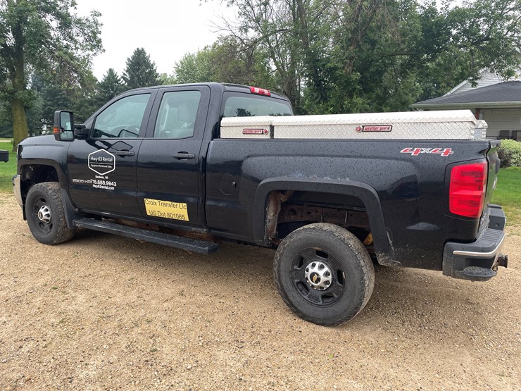 #112-•-2015-chevy-2500-diesel-4x4-pickup-(has-wi-title)-image-7