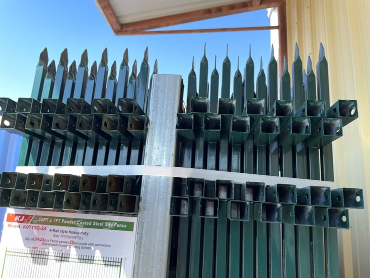 #4010-•-powder-coated-steel-site-fence-image-16