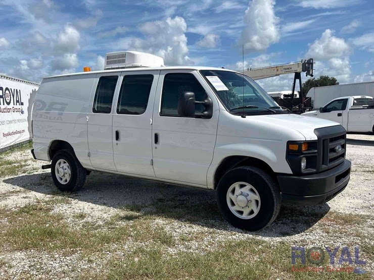 2008-ford-cargo-image-2