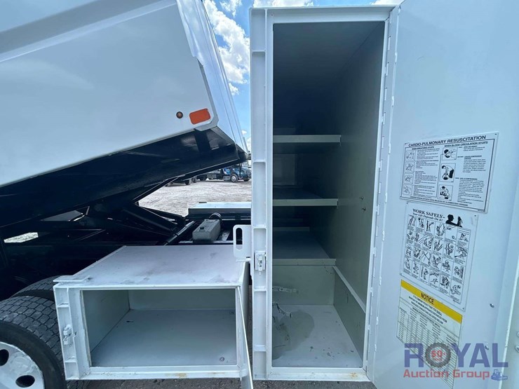2019-ford-f-550-4x4-ext.-cab-chipper-truck-image-23