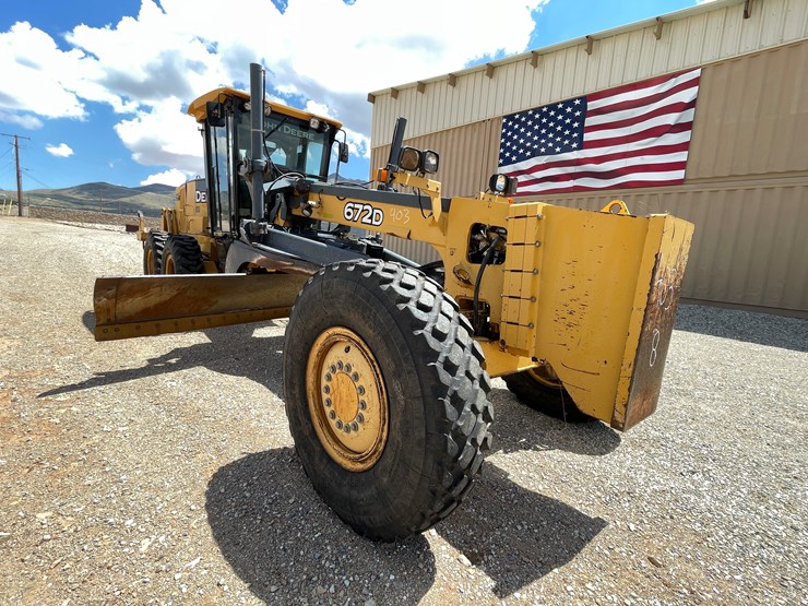 deere-672d-image-69