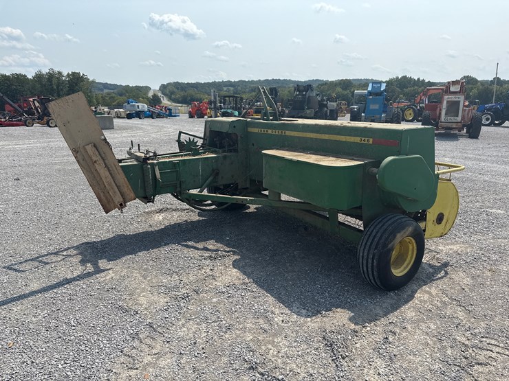 john-deere-346-image-3