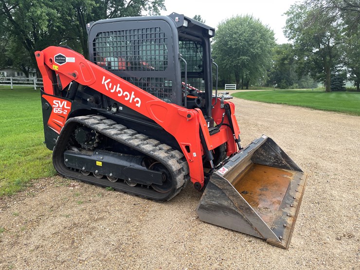 kubota-svl65-2-image-3