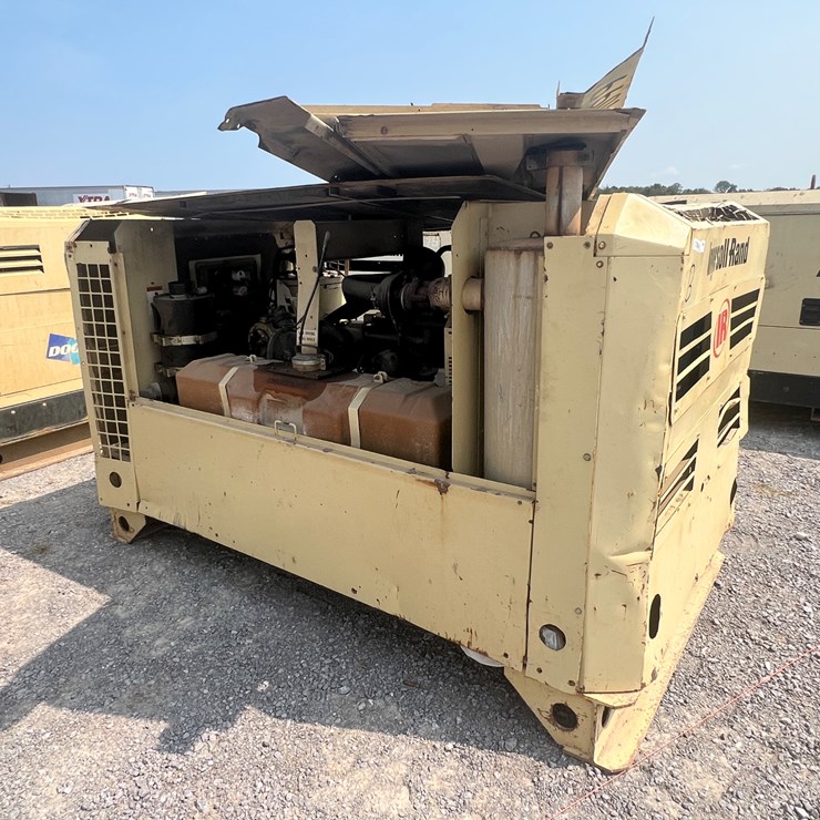 2001 INGERSOLL-RAND P375WCU