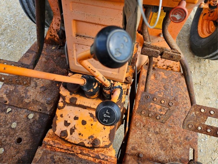 massey-ferguson-383-image-28