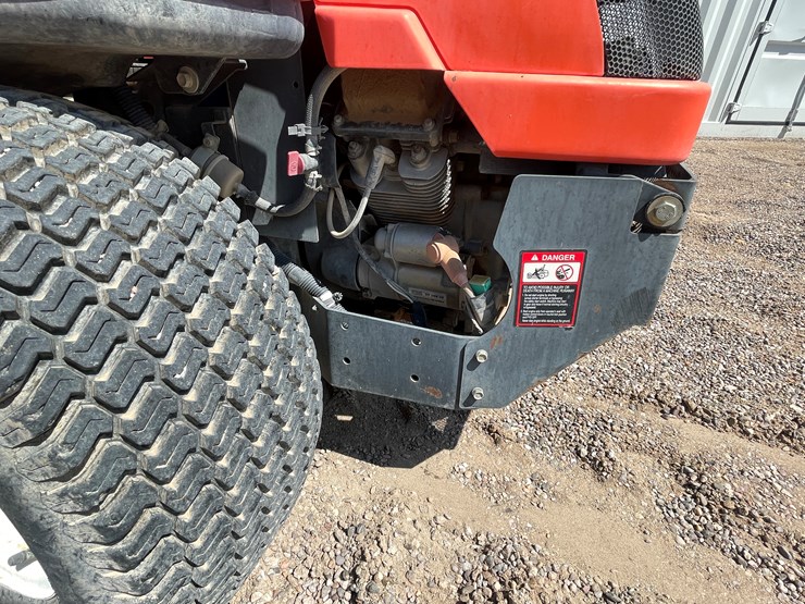 #2005-•-kubota-zero-turn-mower-image-24