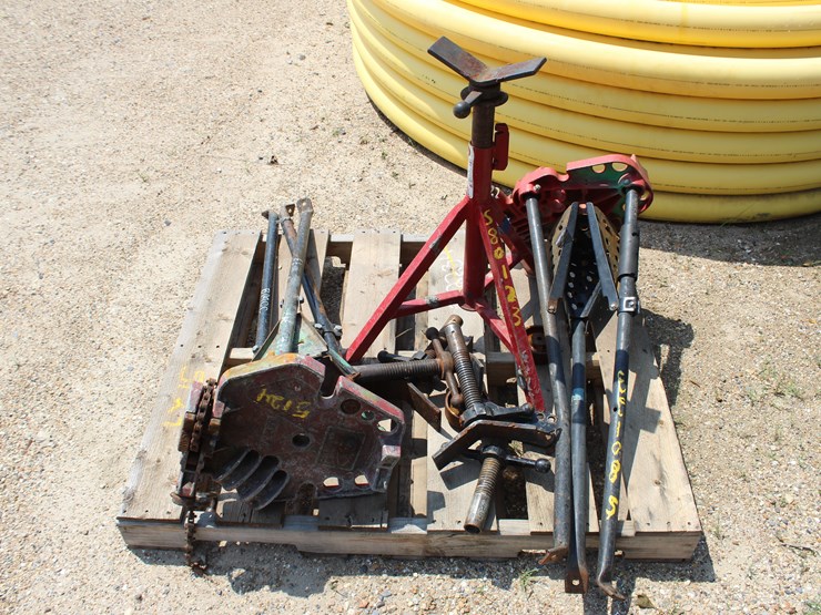 #5124-•-lot-of-assorted-pipe-stands-image-2