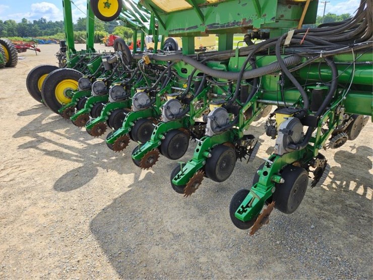 #225-•-westfield-130-71-13"-grain-auger-image-26