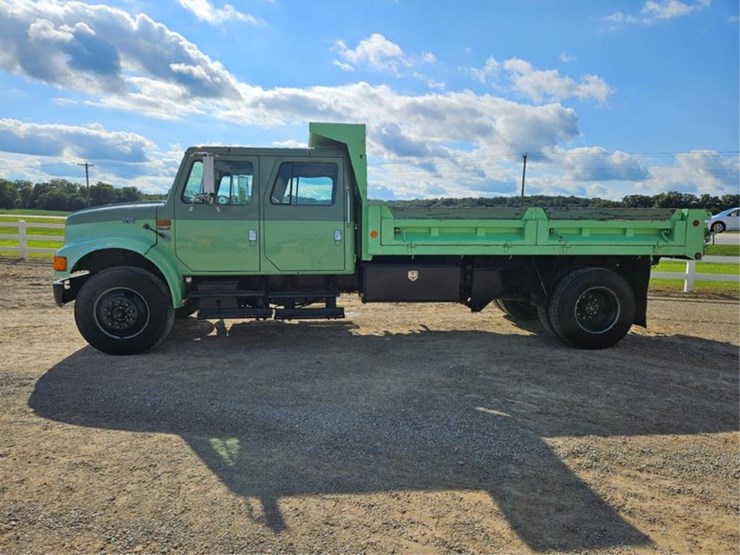 #385-•-1996-ih-4900-crew-cab-dump-truck-image-2