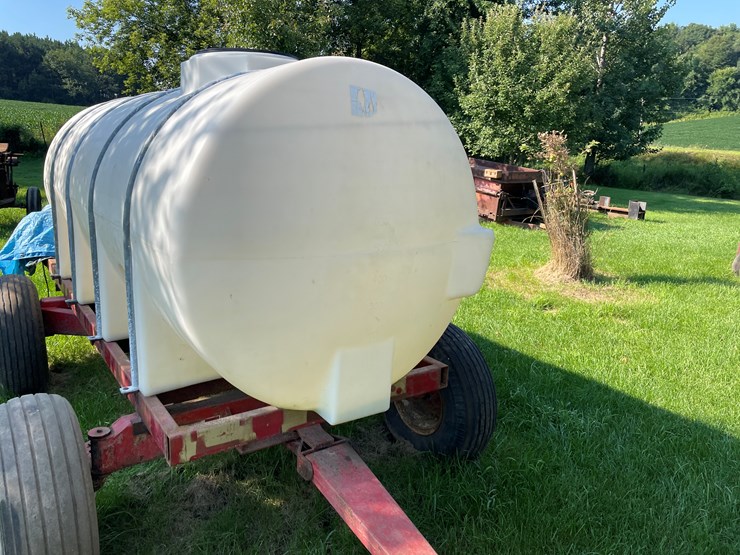 #5475-•-1000-gallon-poly-tank-on-knowles-running-gear-image-10
