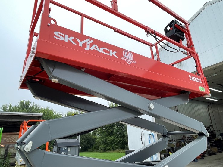 #128-•-2025-skyjack-sj3220e-scissors-lift-image-36