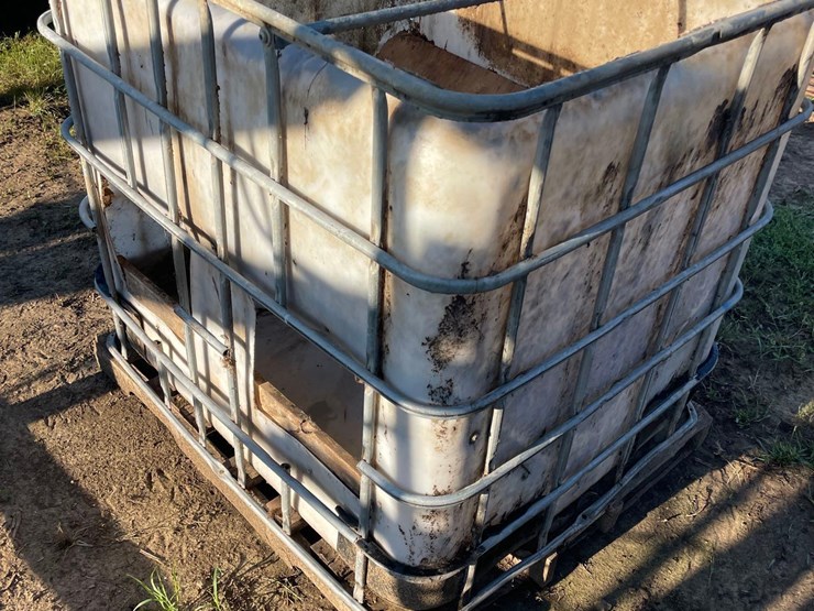 2-sheep-feeders-image-7