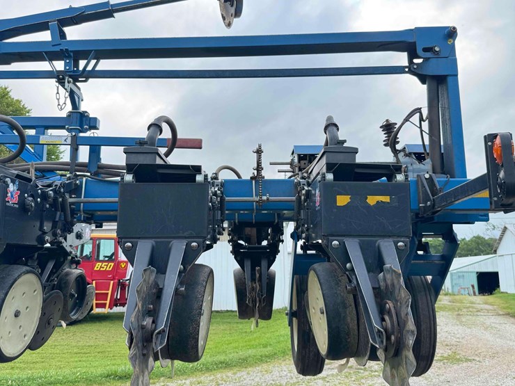 2014-kinze-3600-image-3