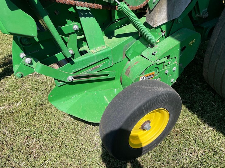 2013-john-deere-569-premium-image-34