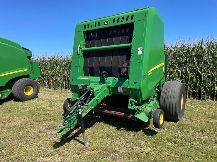 2018-john-deere-560r-image-1