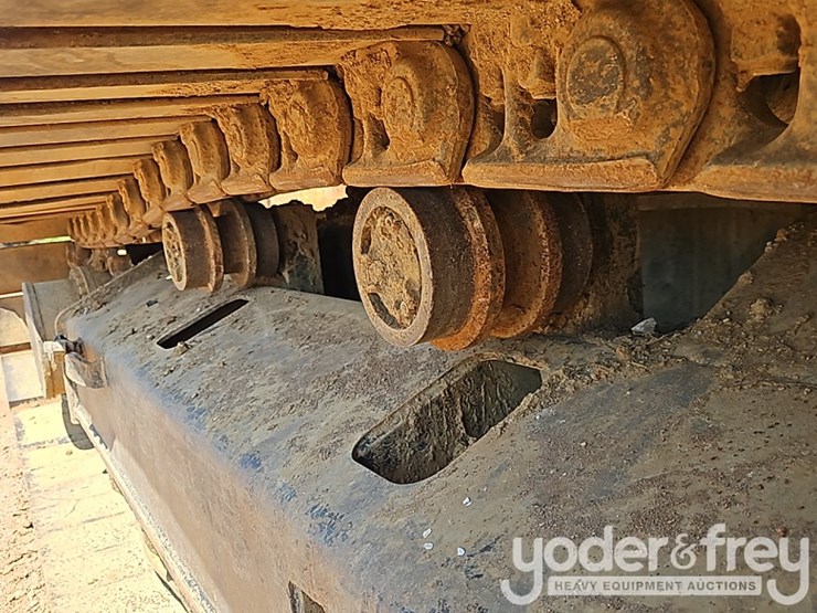 2016-caterpillar-336fl-image-24