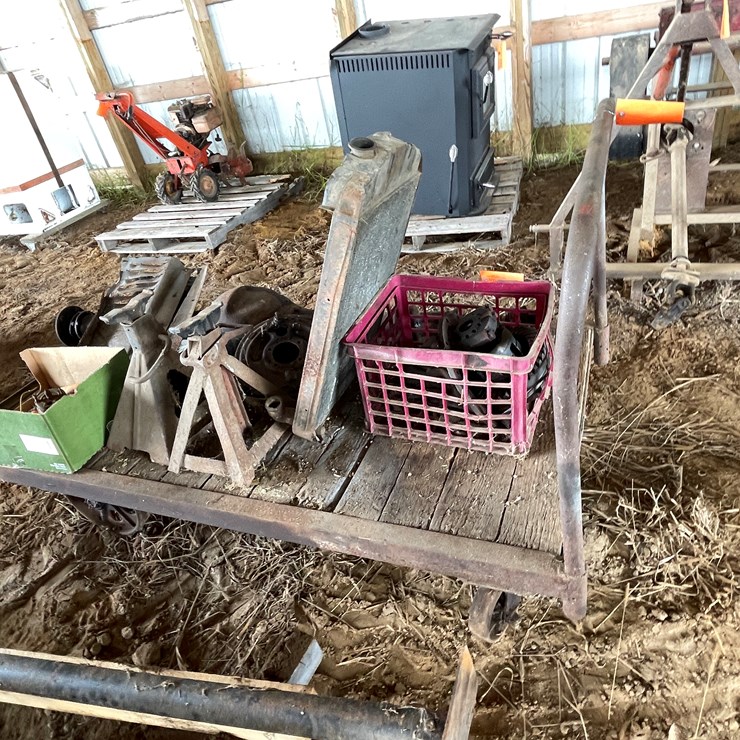 #5529 • Old Push Cart