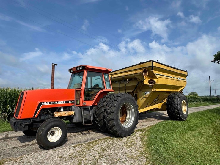 1982-allis-chalmers-8070-image-18