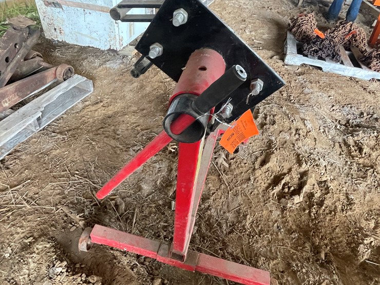 #5518-•-1,000-lb-capacity-engine-stand-image-10