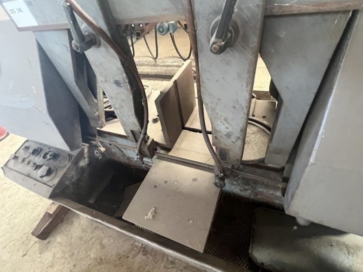 summit-500sa-super-horizontal-band-saw-image-9