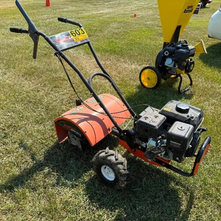 YARDMATE 18" WALK BEHIND TILLER (RUNS & OPERATES)