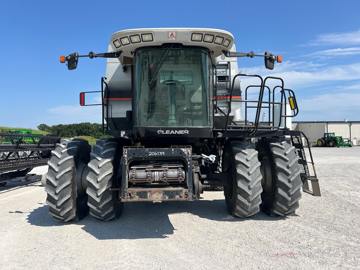 2005-gleaner-r75-image-2