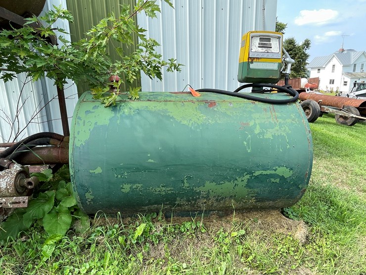 #5495-•-metal-fuel-barrel-with-gasboy-pump-image-2