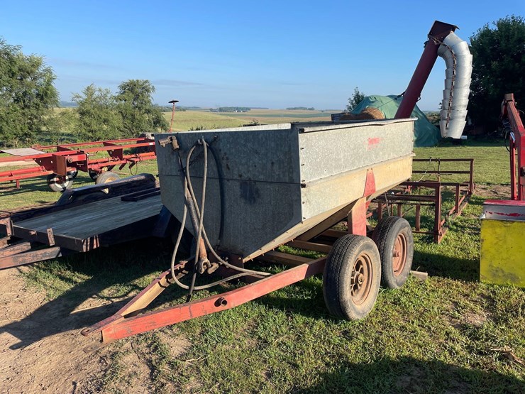 snowco-2-ton-auger-wagon-image-1