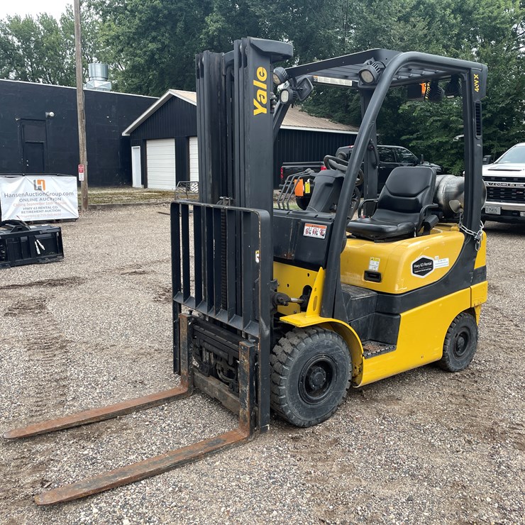 #140 • 2016 Yale GLP040 LP Gas 4,000 LB Forklift