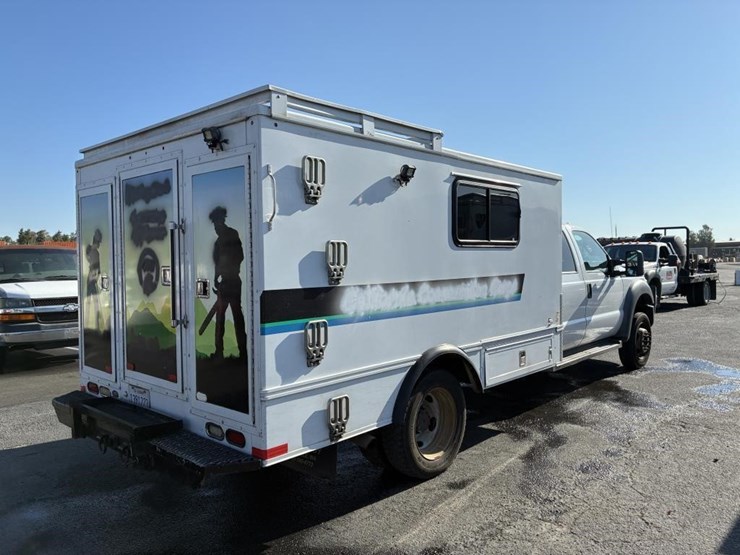 2012-ford-f550-image-3