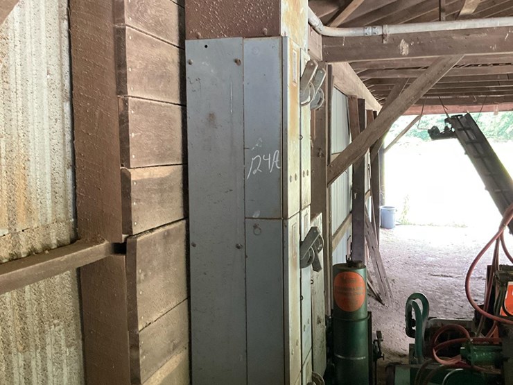 #124a-•-electrical-box-image-18