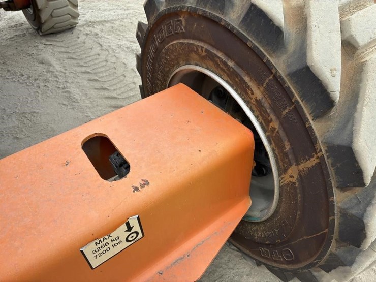 2009-jlg-400s-image-6