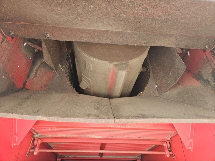massey-ferguson-8570-image-19