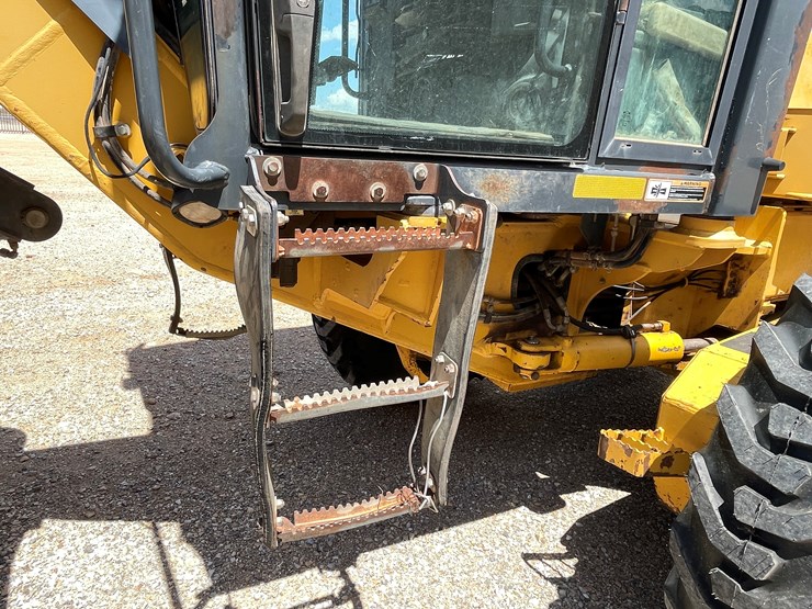 deere-672d-image-26