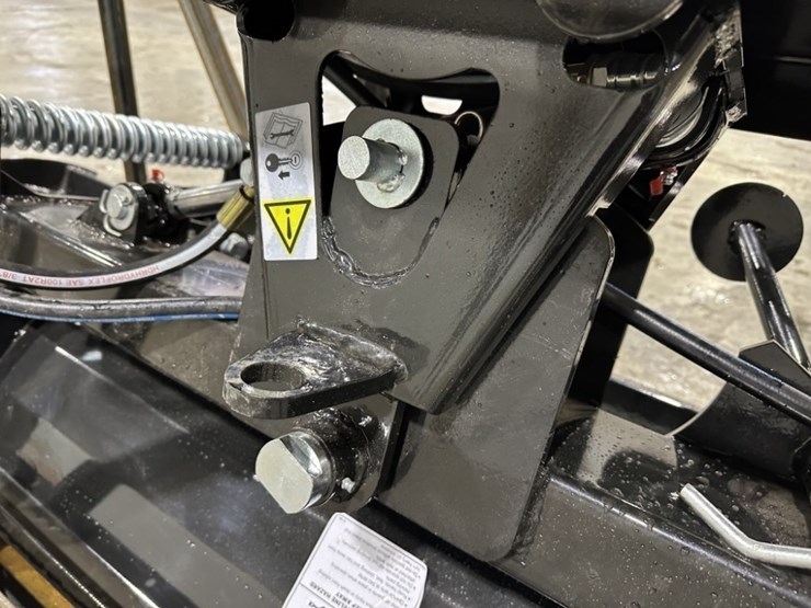 2025-mower-king-spa84-hydraulic-angle-blade-image-7