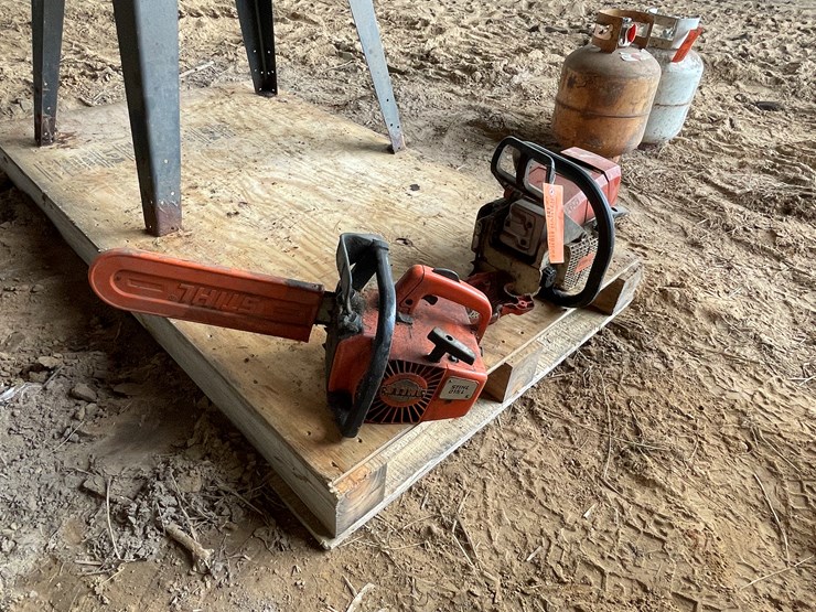 #5508-•-(2)-chain-saws-image-1