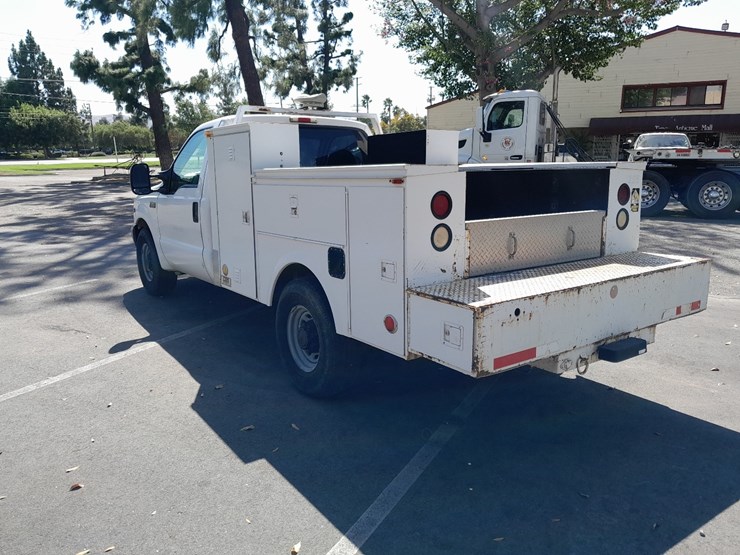2001-ford-f350-xl-image-3