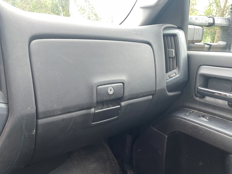 #112-•-2015-chevy-2500-diesel-4x4-pickup-(has-wi-title)-image-49