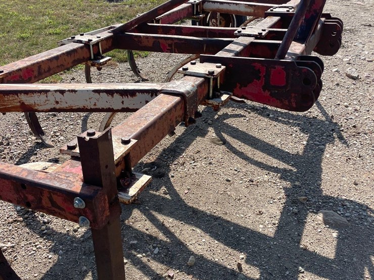 12ft-chisel-plow-image-10