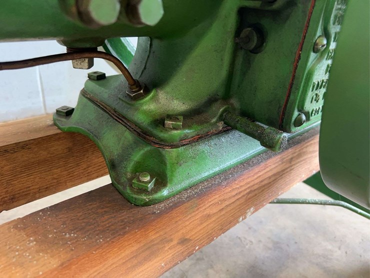 john-deere-e-1-1/2hp-engine-image-19