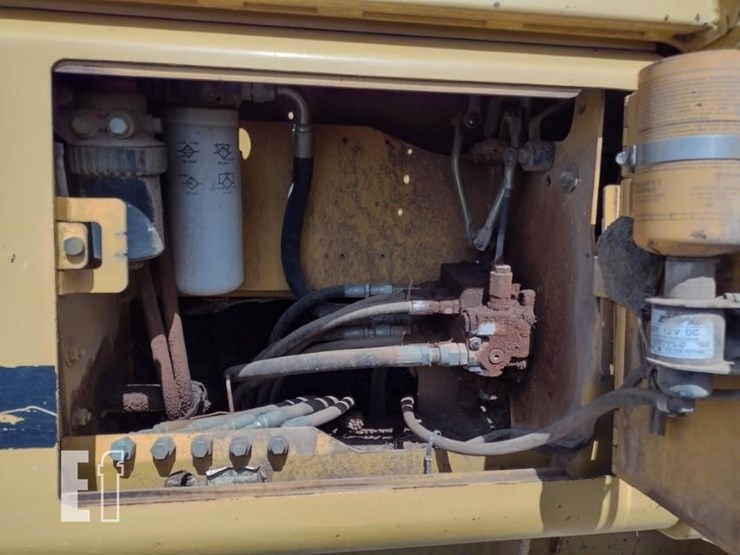 deere-650h-image-38