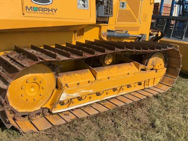 2017-deere-450k-lgp-image-32
