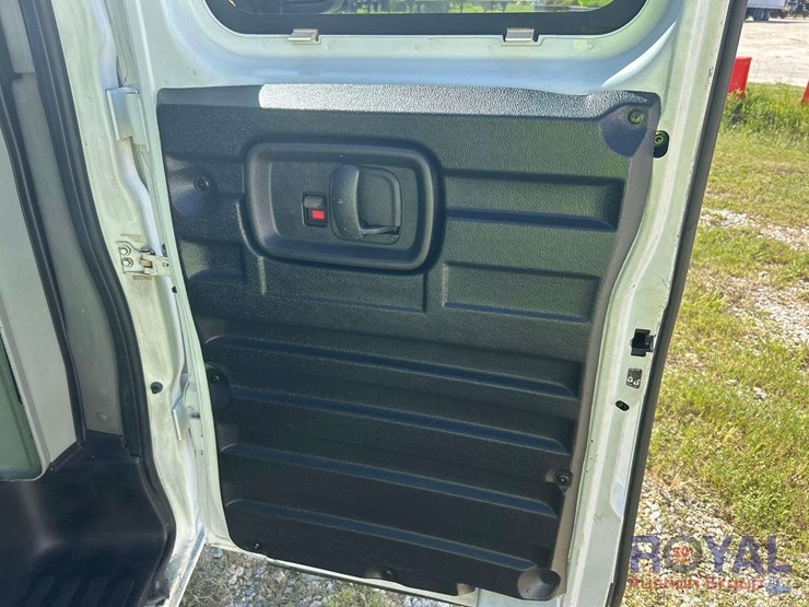 2006-chevrolet-express-2500-cargo-van-image-18