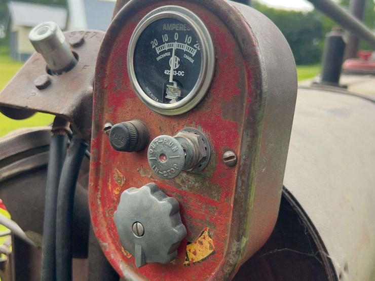 farmall-f12-image-43