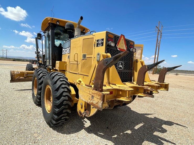 deere-672d-image-56