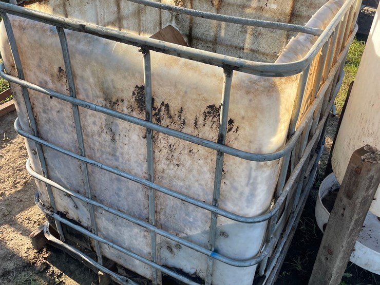 2-sheep-feeders-image-5