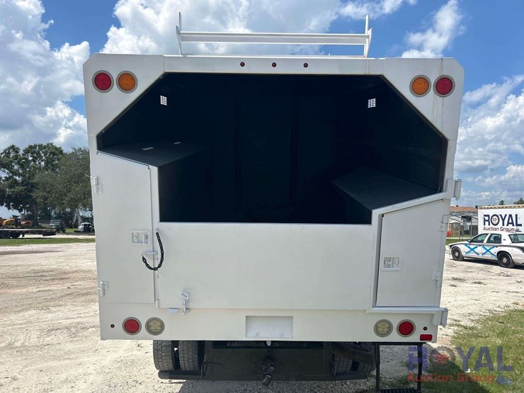 2019-ford-f-550-4x4-ext.-cab-chipper-truck-image-14